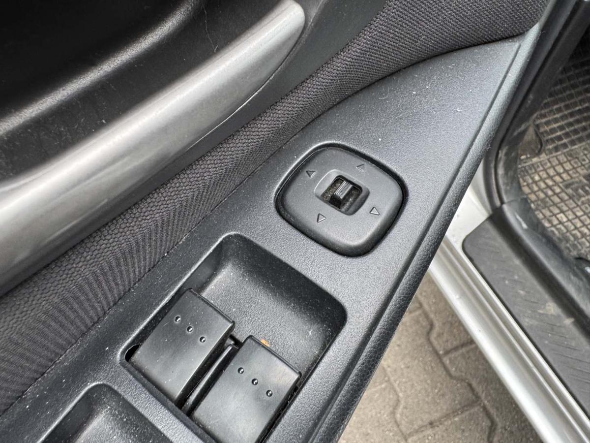 Mazda 3 BK original Au&szlig;enspiegel links Silber elektrisch verstellbar Bj.2004